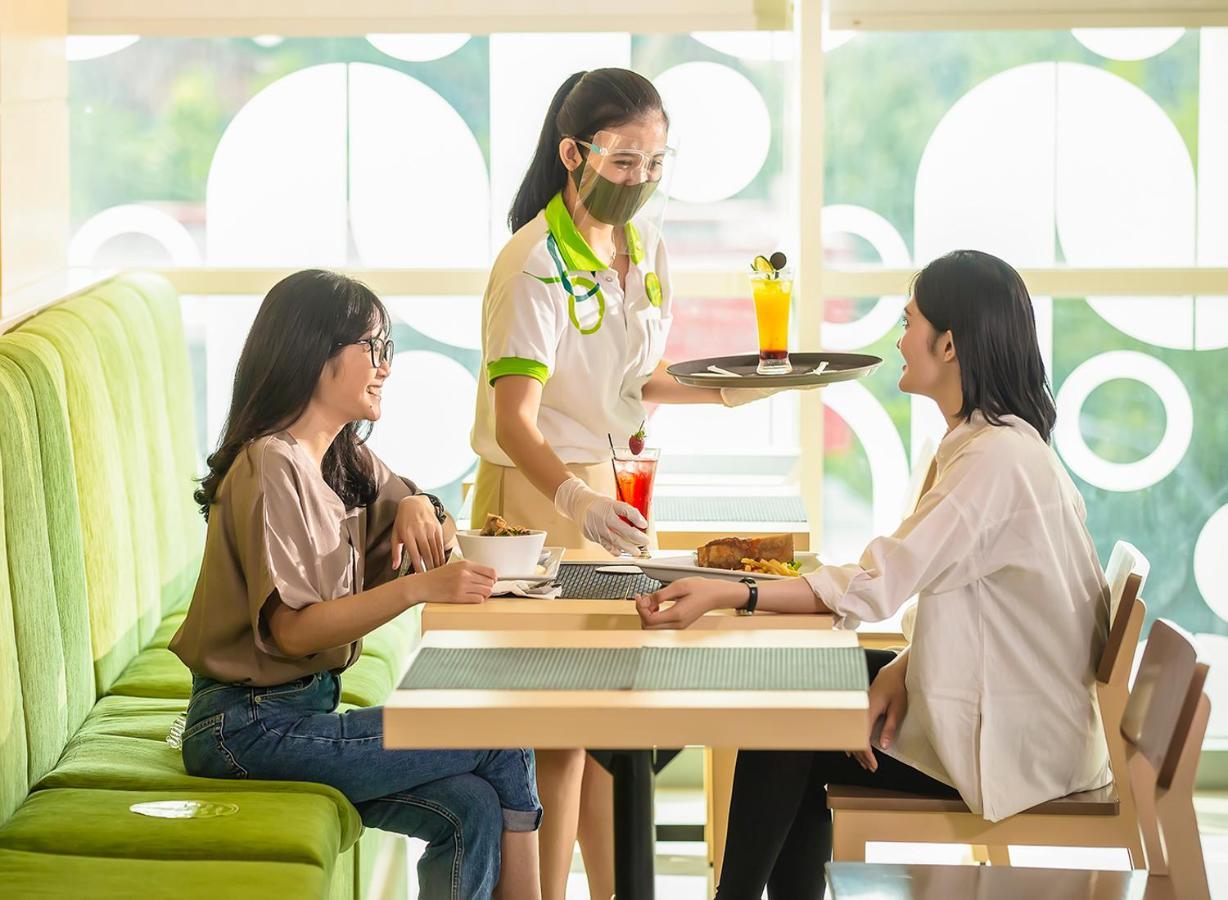 Zest Parang Raja Solo By Swiss-Belhotel International Bonorejo Ngoại thất bức ảnh