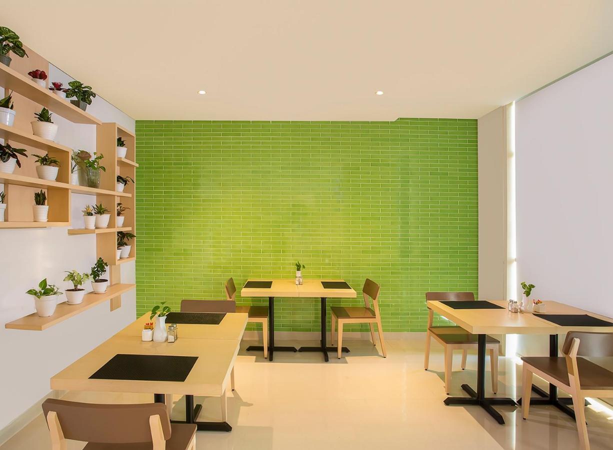 Zest Parang Raja Solo By Swiss-Belhotel International Bonorejo Ngoại thất bức ảnh