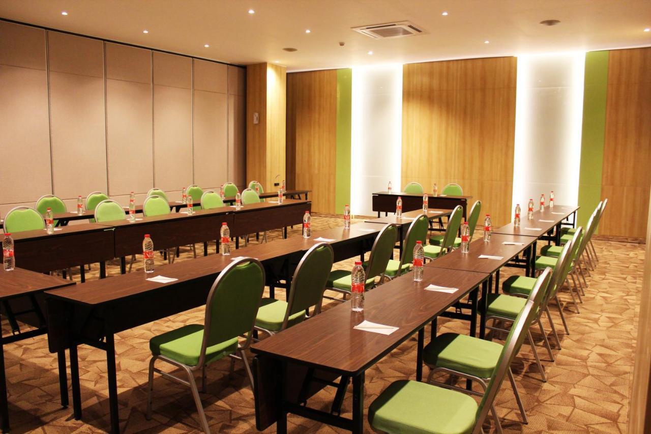 Zest Parang Raja Solo By Swiss-Belhotel International Bonorejo Ngoại thất bức ảnh